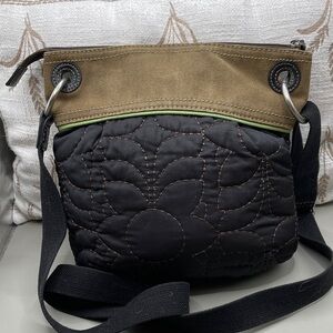 Fossil Key-Per Stylish Black and Brown Quilted Bag